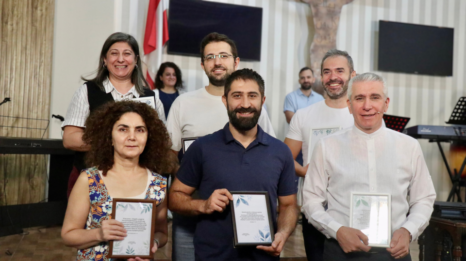 Շնորհաւոր Հովիւներու Գնահատանքի Օր։